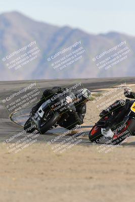 media/Nov-16-2025-Race Pace (Sun) [[8c5fa54630]]/Verified Riders/8-Turn 12 (120pm)/